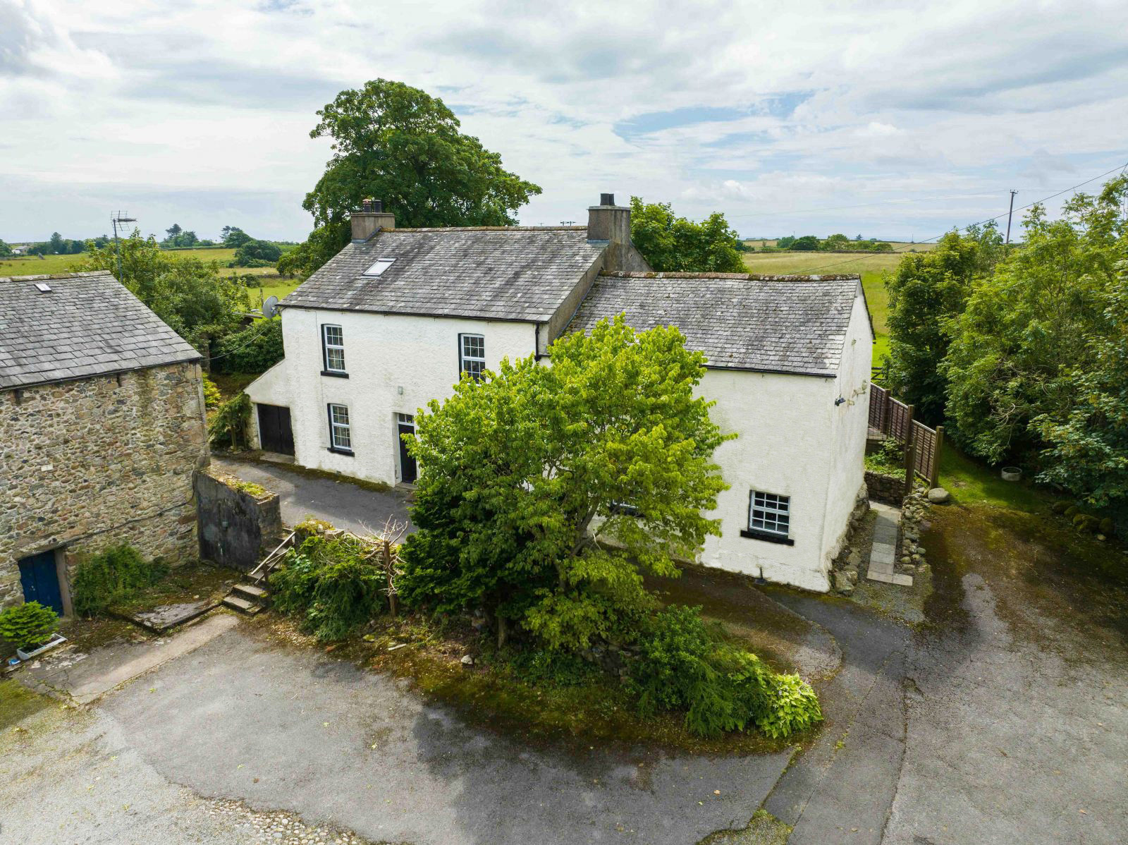Foldgate farmhouse view