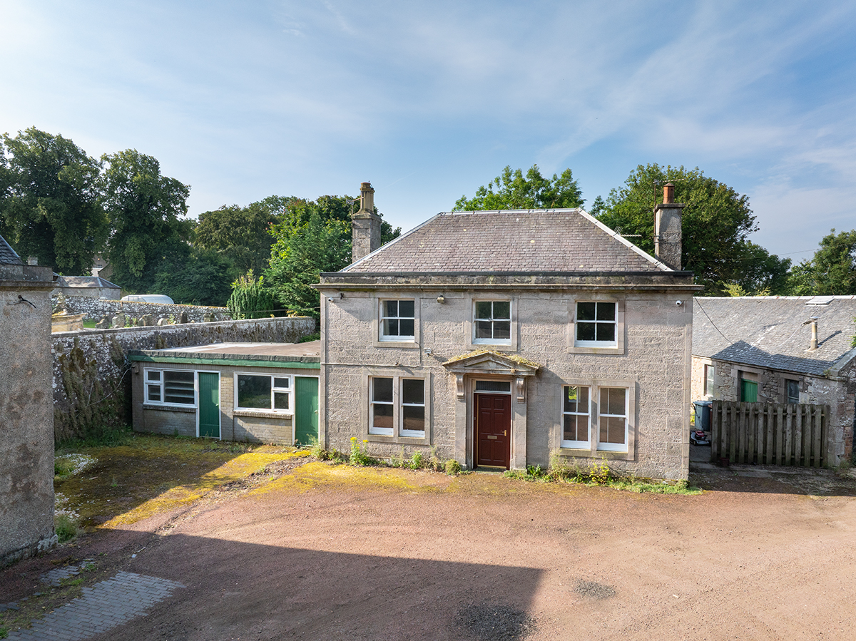Townfoot Cottage & Old Estate Yard