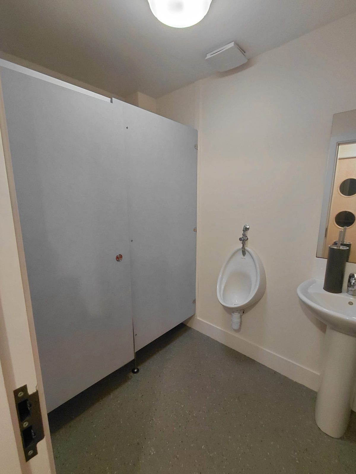 Office Units 6 & 7, West Philpstoun - Image 12